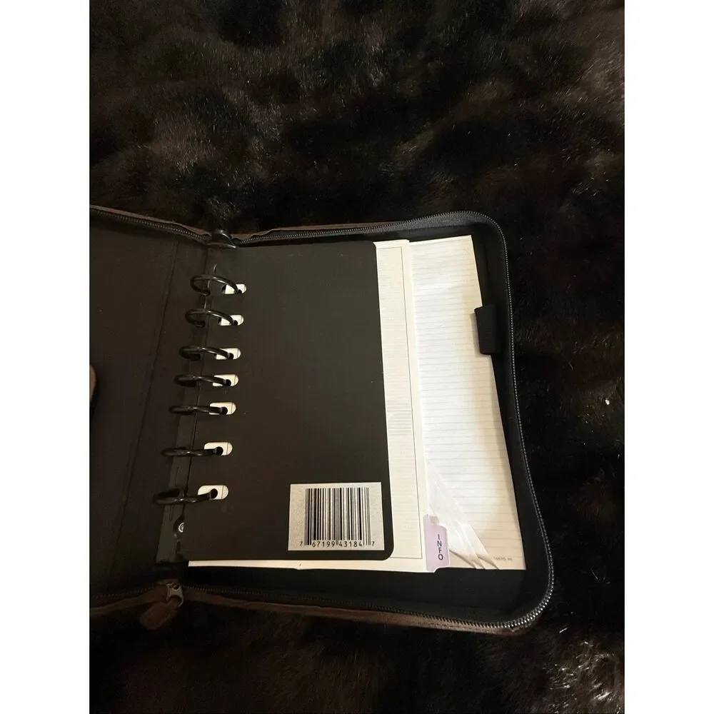 Vintage Day-Timer Brown Faux Leather Planner 7 Ring  Zip Around 8x10